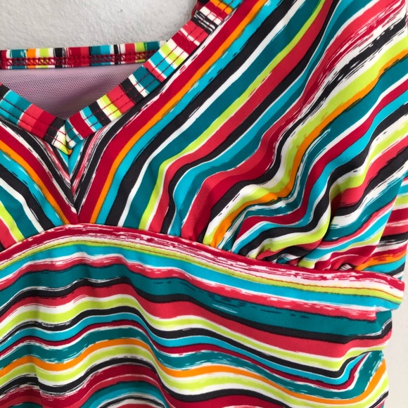 🎁 Athleta Swim Tank - Picture 2 of 4